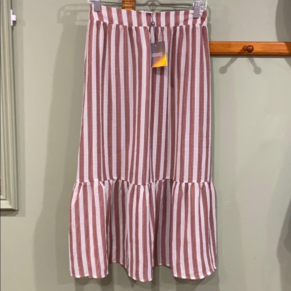 Brand new striped skirt